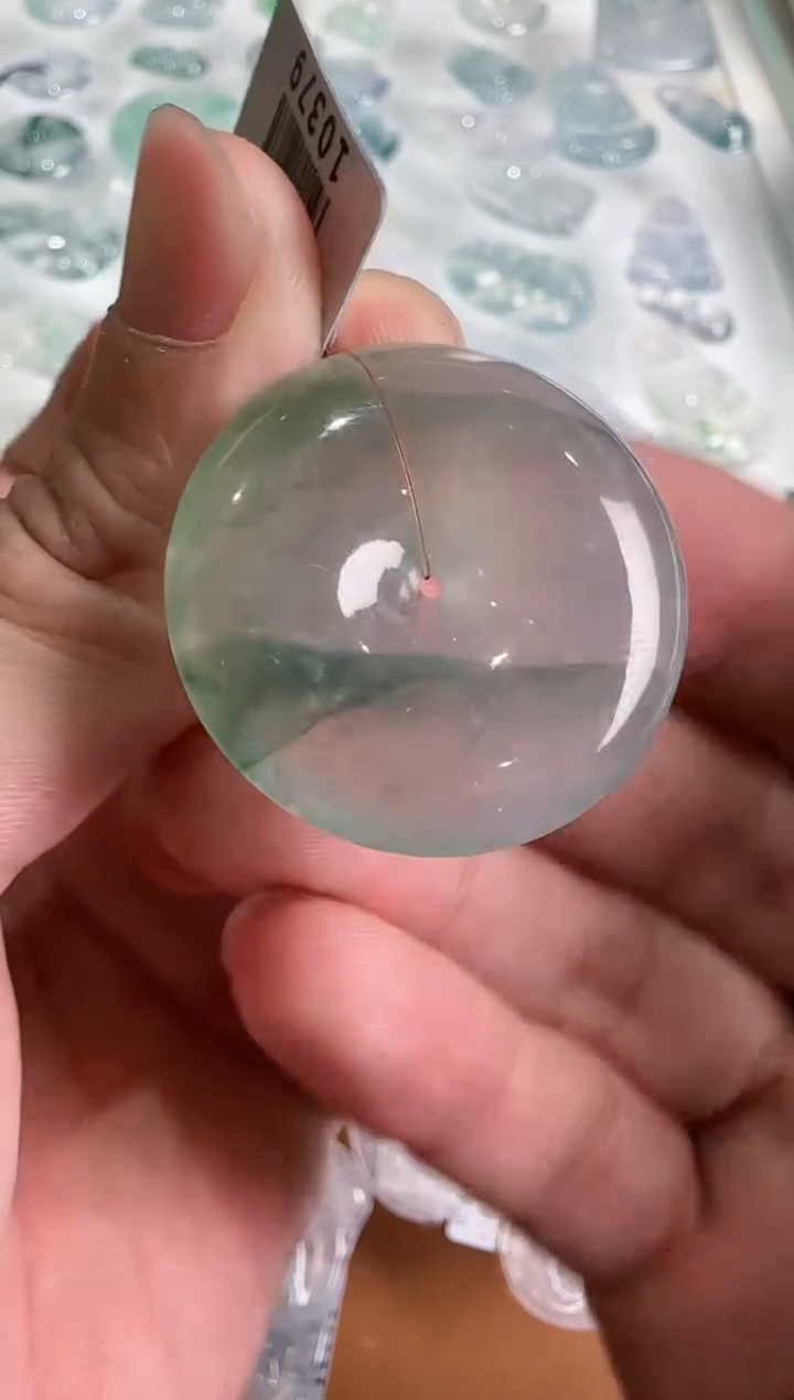 【闪购商品】翡翠吊坠(不含链)未镶嵌··