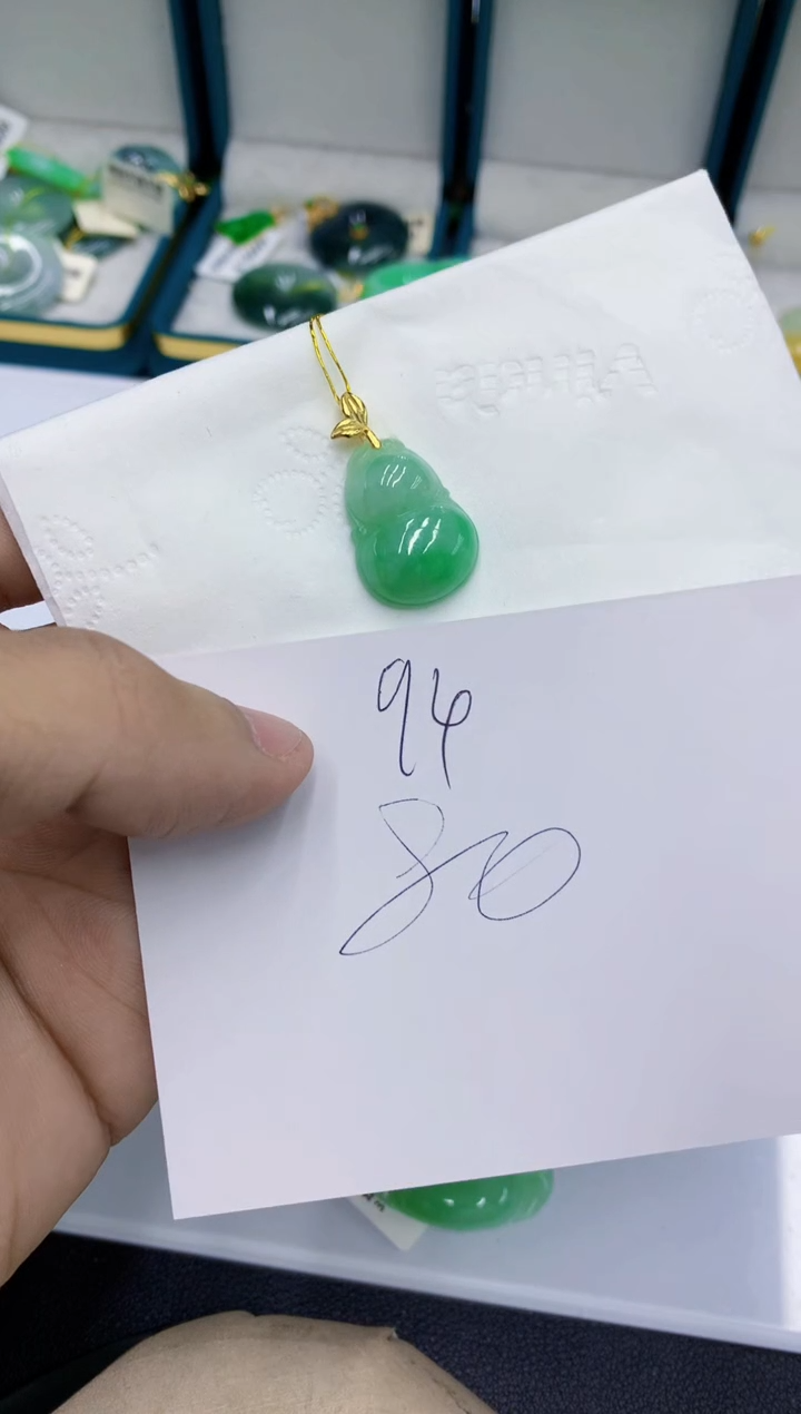 颈饰18K金镶嵌翡翠翡翠