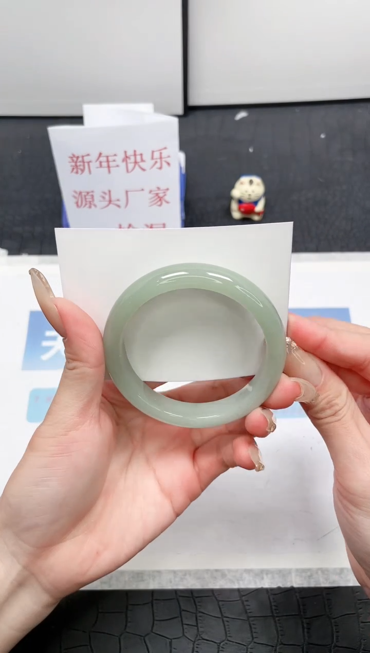 【闪购商品】石英质玉手镯未镶嵌N13-56.4