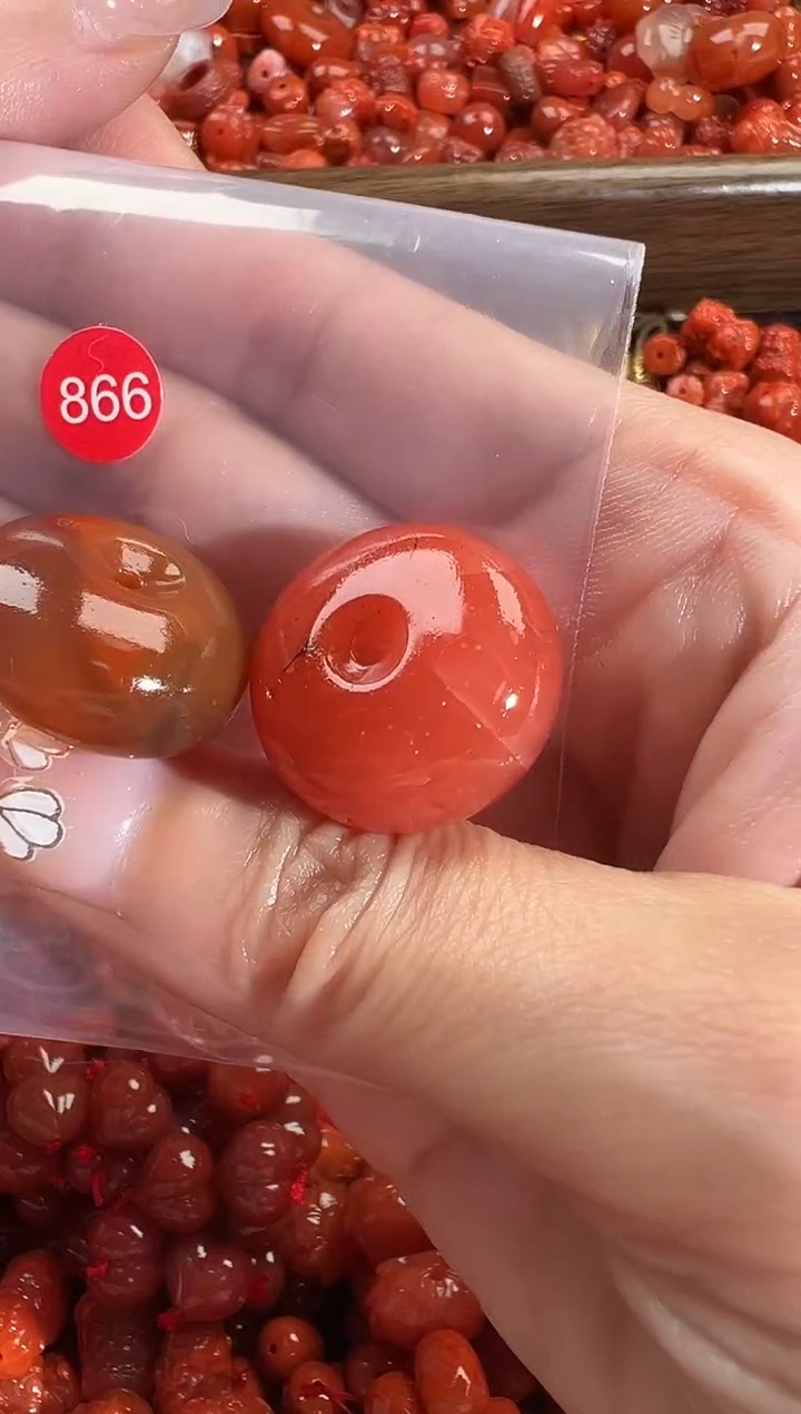 颈饰未镶嵌南红玛瑙1