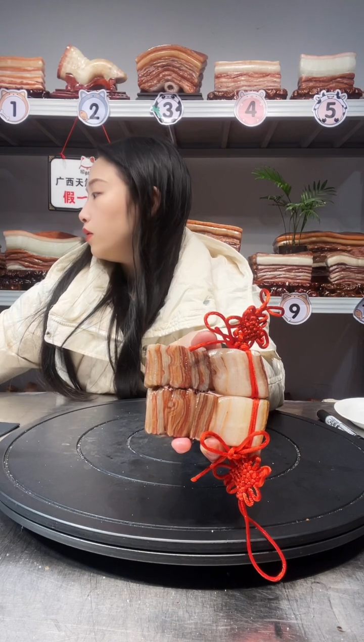 【闪购商品】天然石材柳州猪肉石