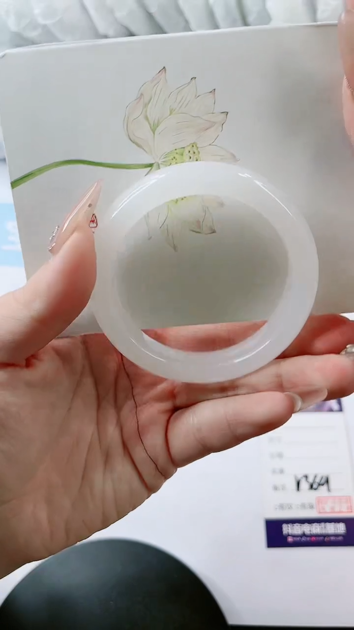 【闪购商品】石英质玉手镯未镶嵌多样性发货V369