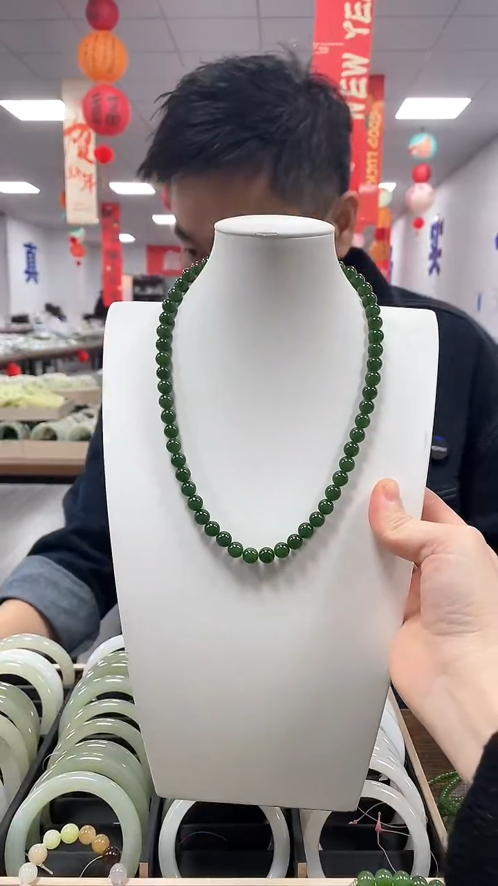 【闪购商品】和田玉颈饰未镶嵌高品碧玉美人卡7-8项链一条