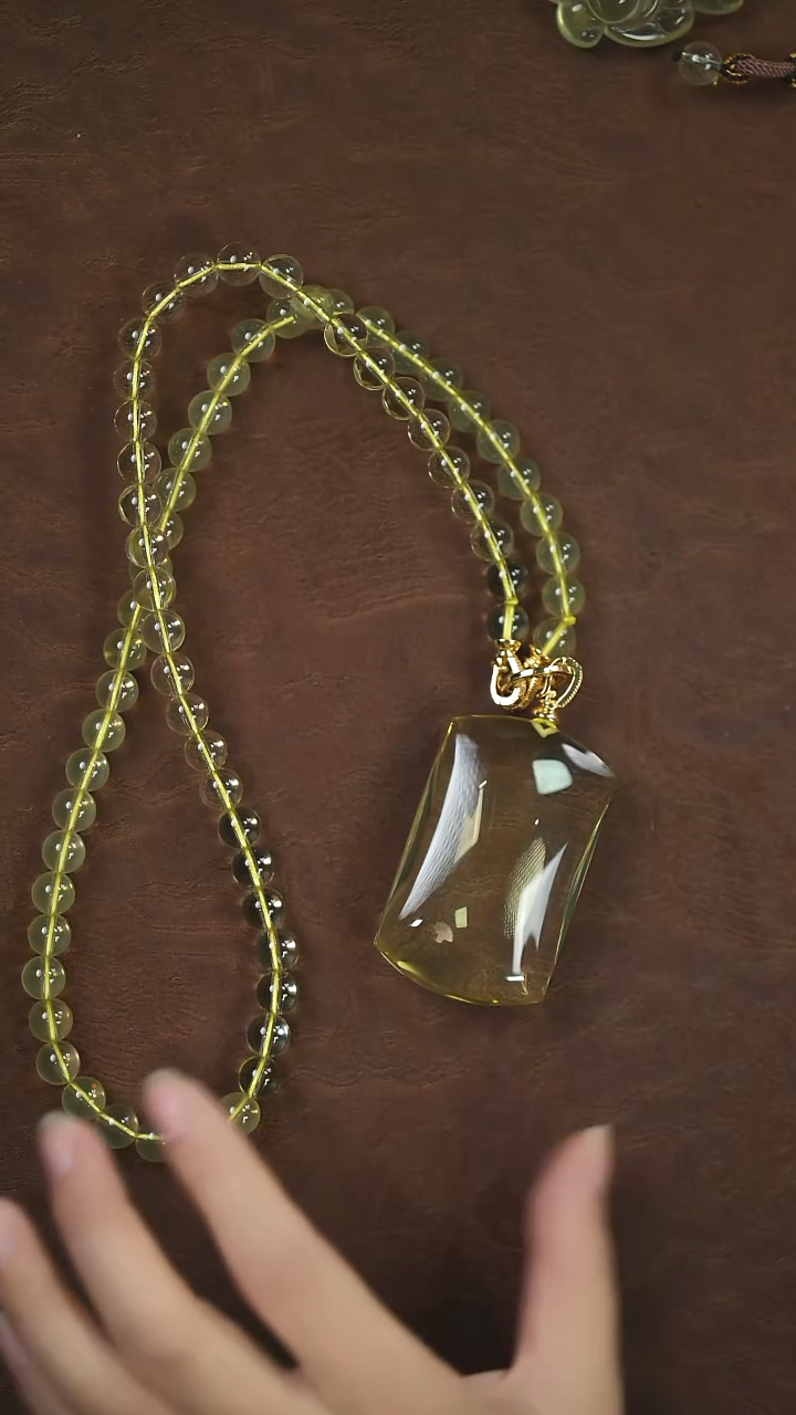 未镶嵌颈饰水晶闪购 无事牌