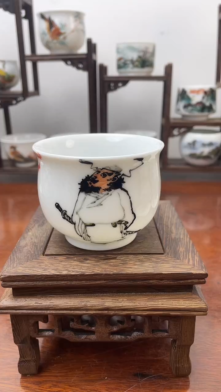 【闪购商品】1釉下彩高温手绘 主人杯