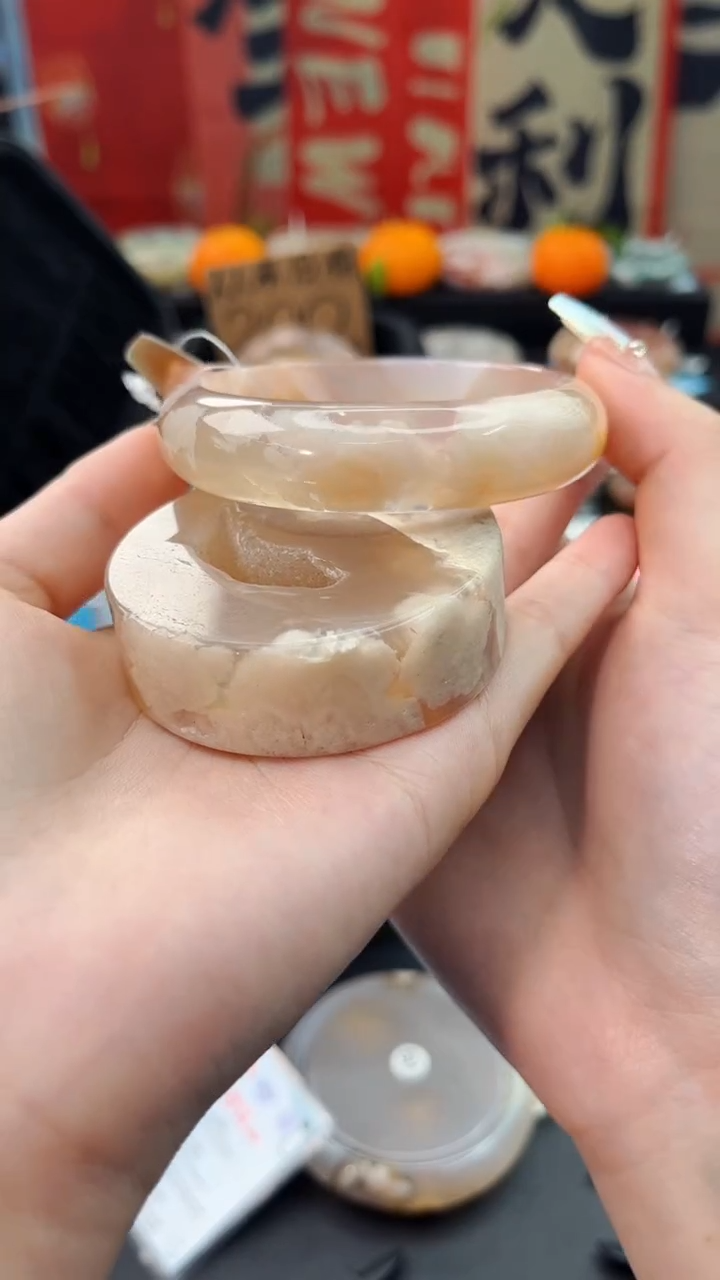 【闪购商品】石英质玉手镯未镶嵌赠送镯心（56圈口）