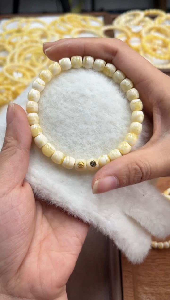 【闪购商品】蜜蜡裸石未镶嵌蜜蜡手串