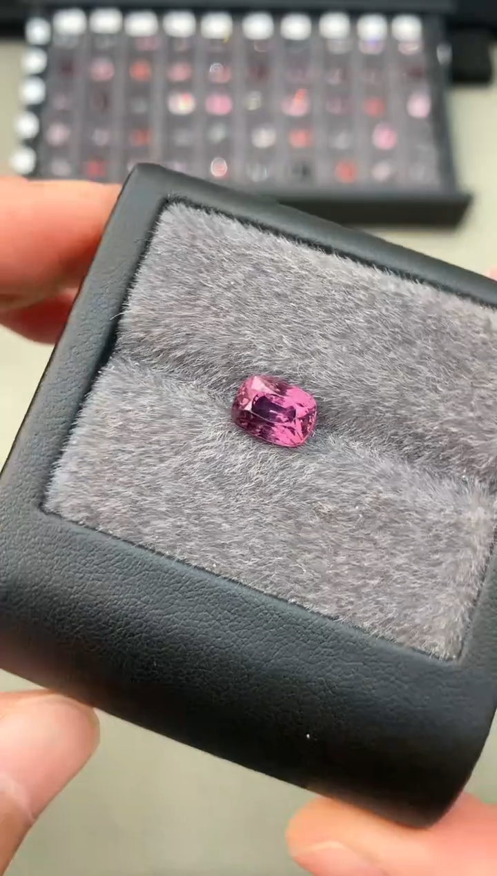 【闪购商品】定制尖晶石裸石未镶嵌2.83ct 枕型 紫色调