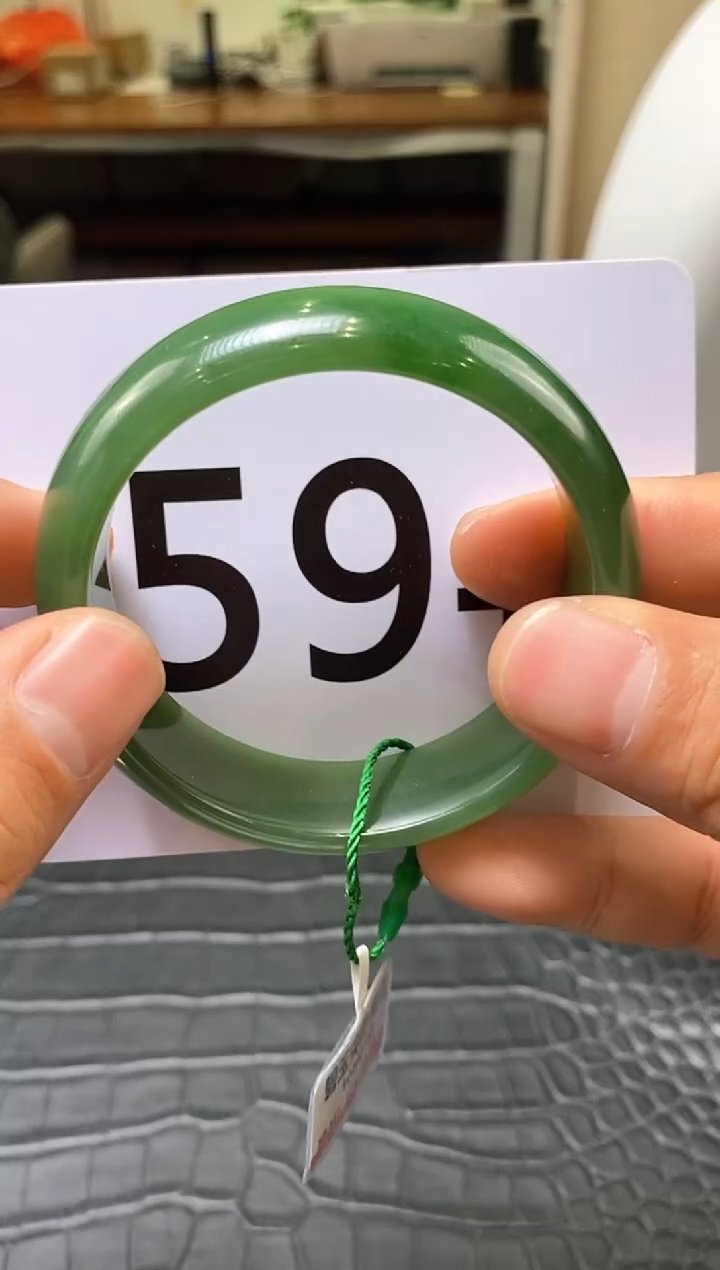 【闪购商品】和田玉碧玉手镯未镶嵌一个