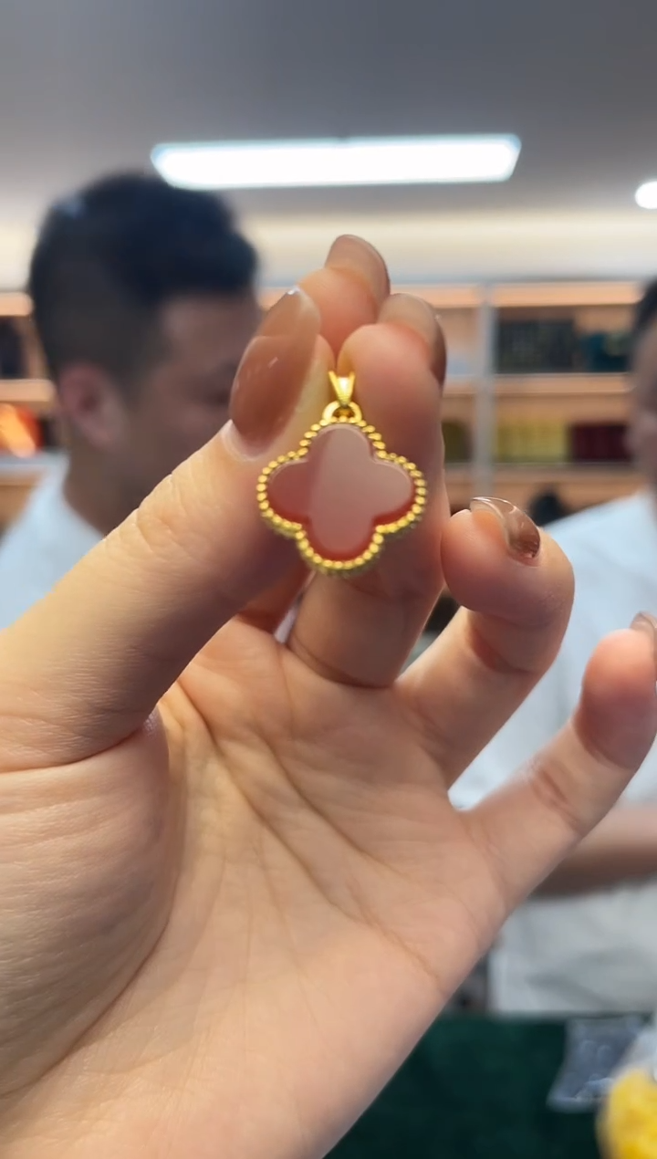 18K金镶嵌颈饰玛瑙/玉髓（多样性发一件）