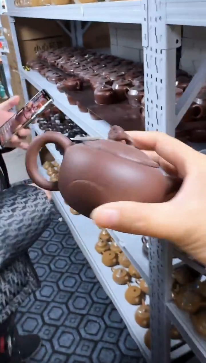 千万仓库 早点炸完回家过年 