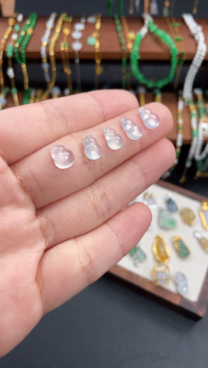 【闪购商品】翡翠吊坠(不含链)18K金镶嵌多样性 发货一个  P03715