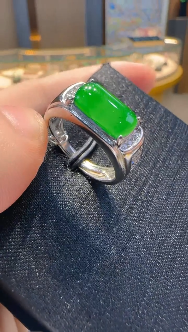 【闪购商品】翡翠戒指合金              