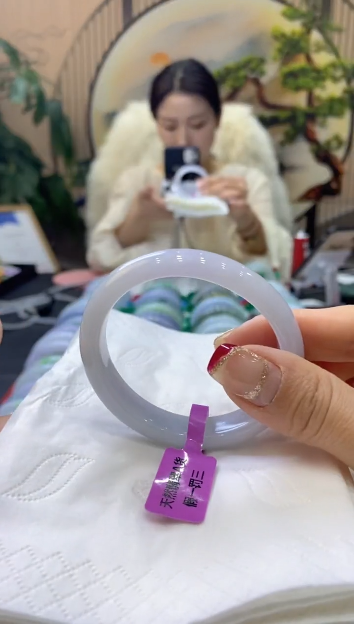 【闪购商品】翡翠手镯未镶嵌99903734