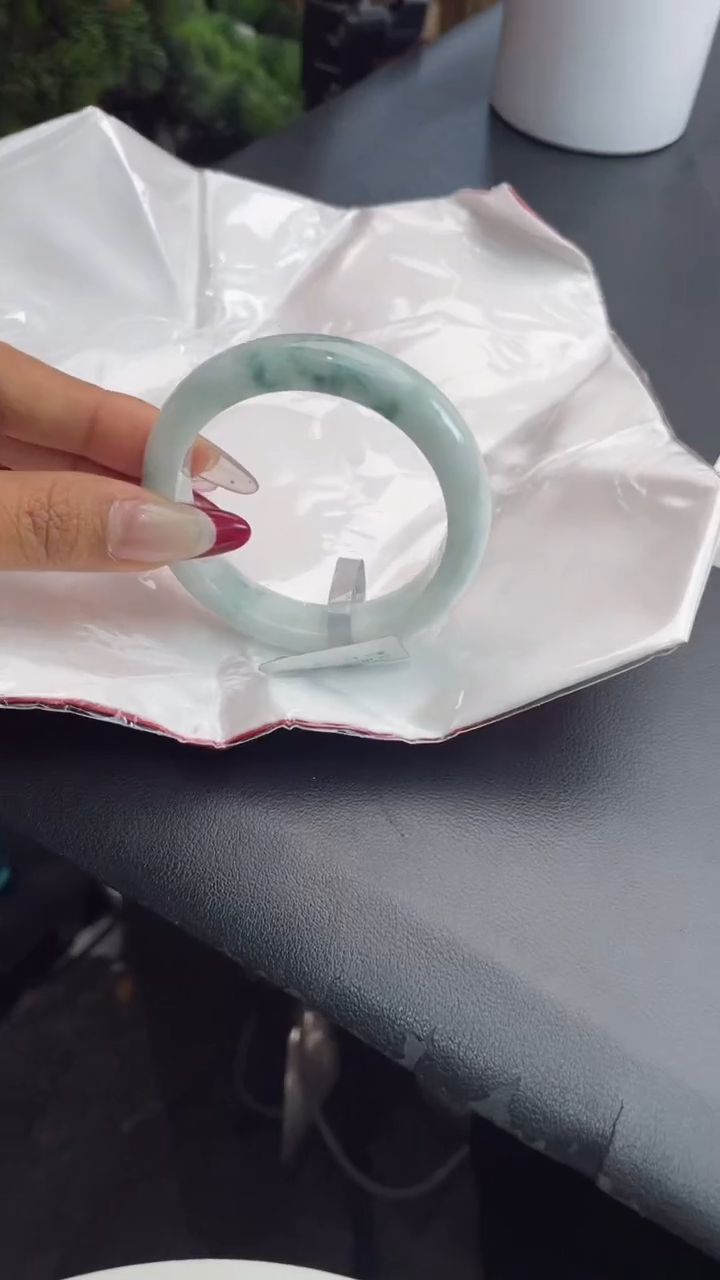 【闪购商品】翡翠手镯未镶嵌2翡翠手镯（微瑕）