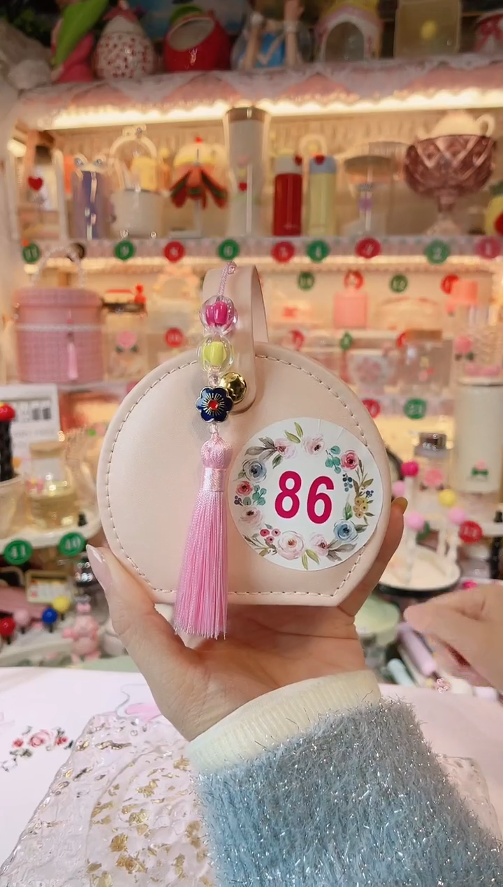 【闪购商品】摆件流苏首饰包品质好，发货快，放心拍