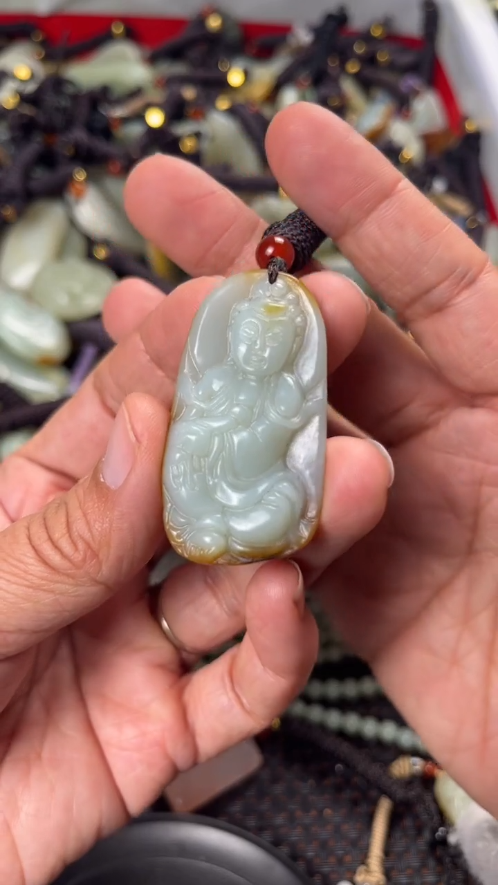 【闪购商品】和田玉颈饰未镶嵌多样性发货没有证书拍一发一有瑕