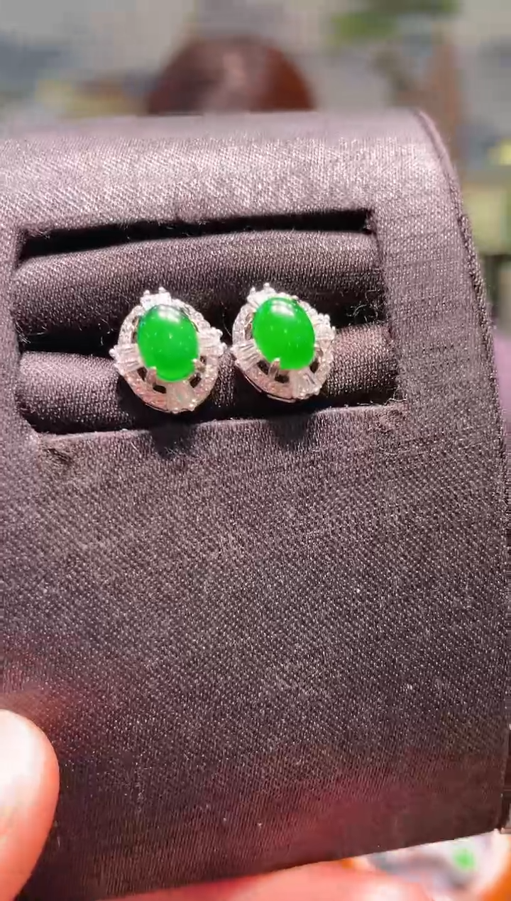 【闪购商品】翡翠耳饰银S925镶嵌A9天然A货翡翠