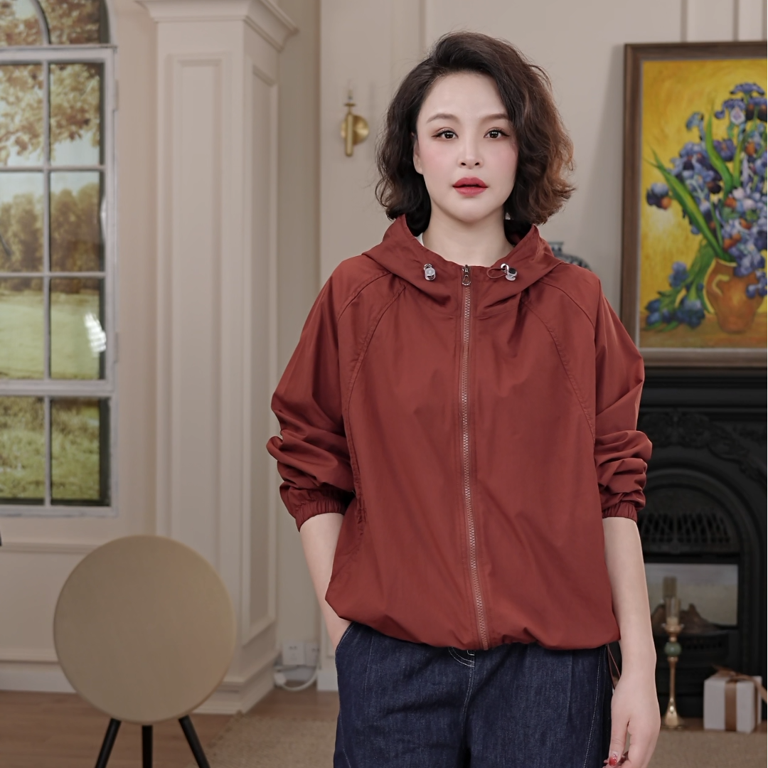 【橘猫美依】秋季连帽短款不起球短外套时尚拉链女户外运动插肩袖