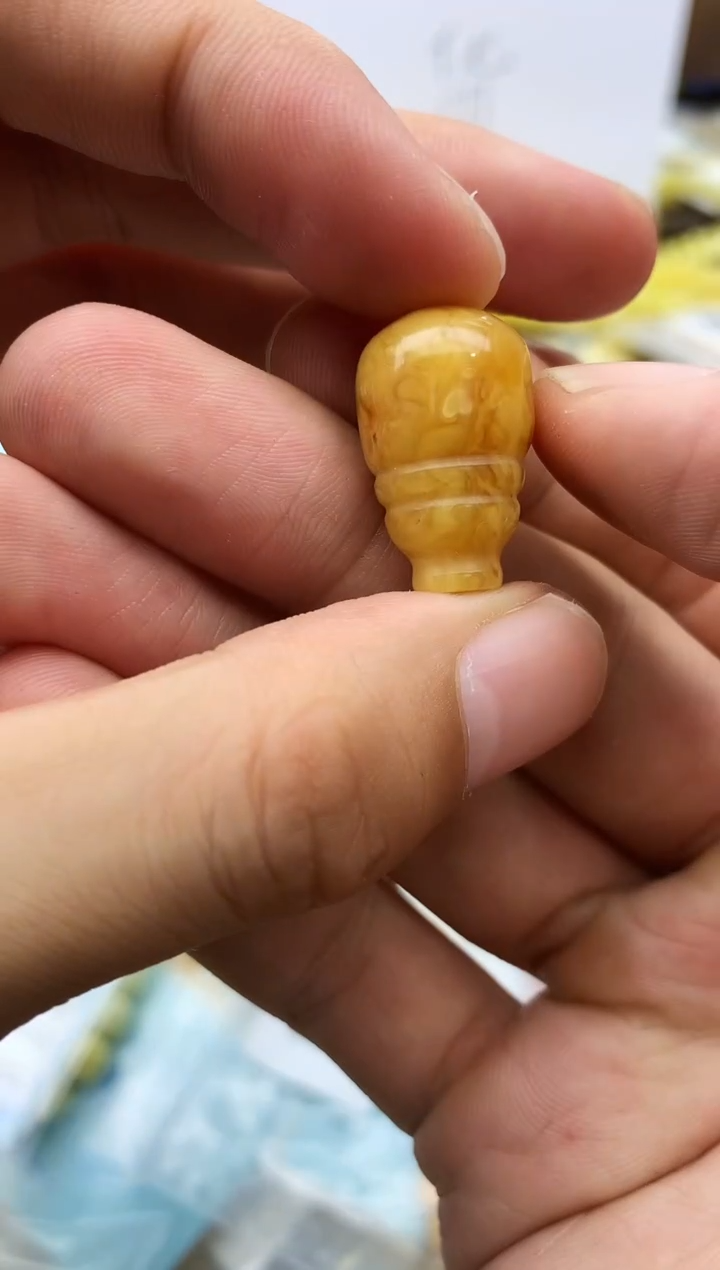 裸石蜜蜡未镶嵌三通