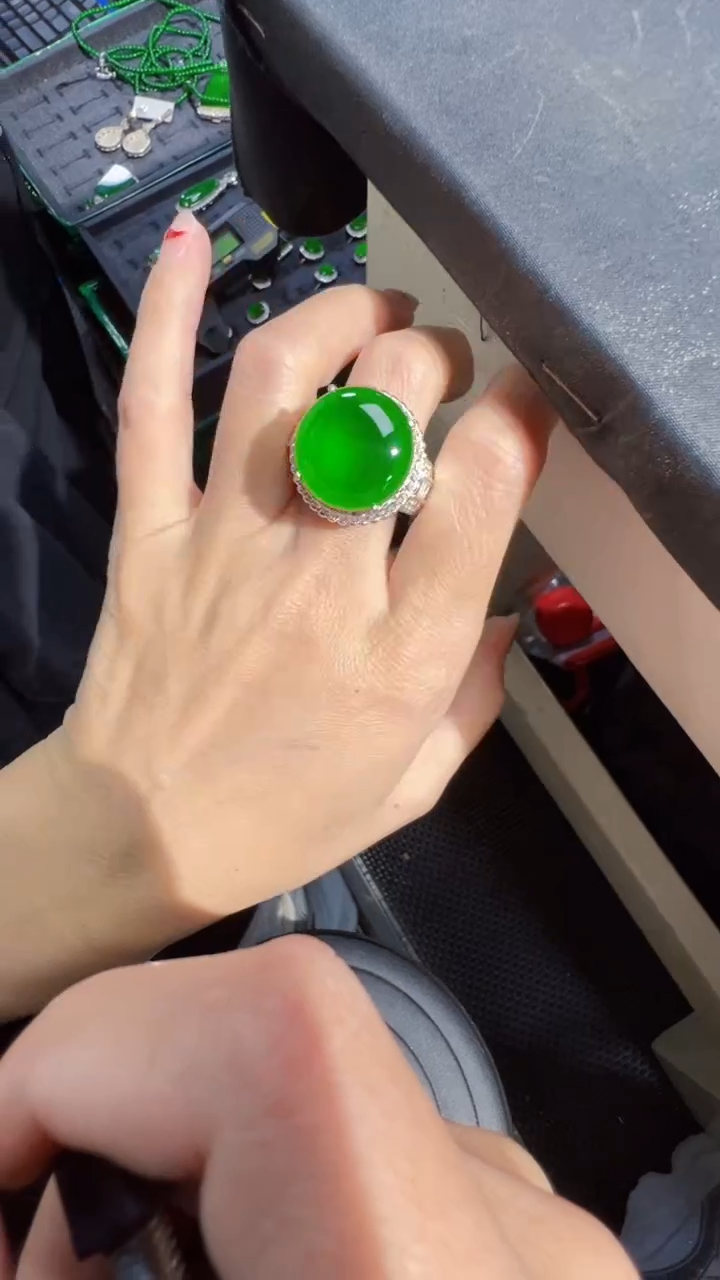 【闪购商品】定制翡翠未镶嵌蛋面1