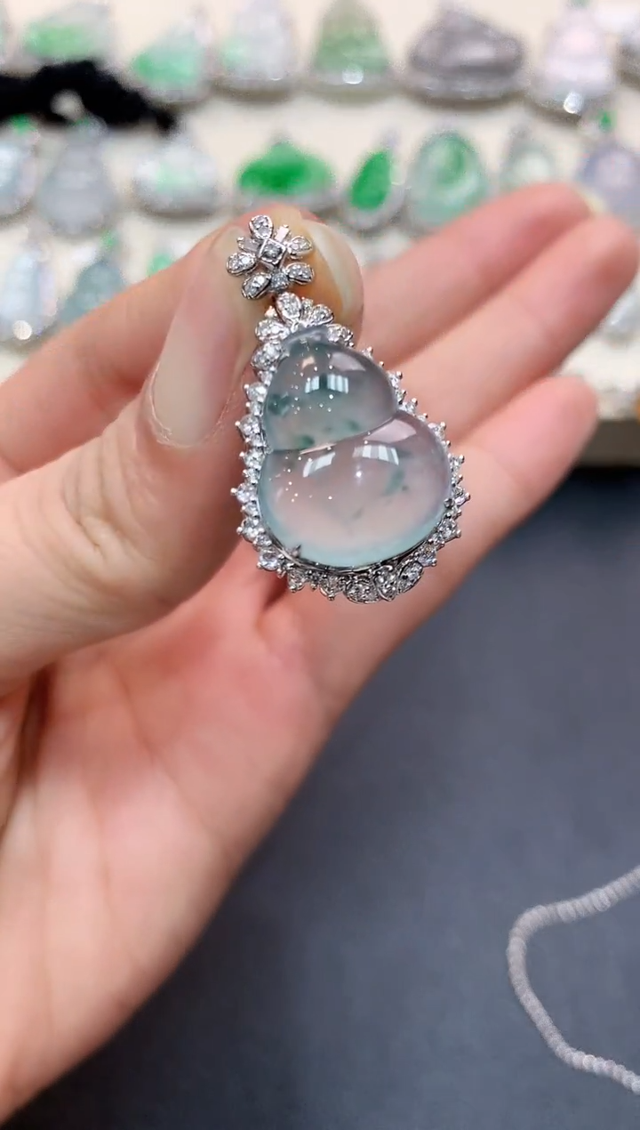 【闪购商品】翡翠吊坠(不含链)18K金镶嵌n62   