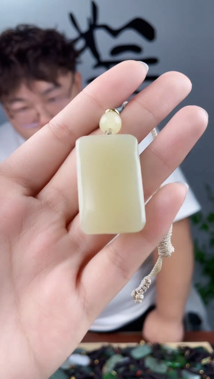 和田玉未镶嵌颈饰拍一发一，多样性发货