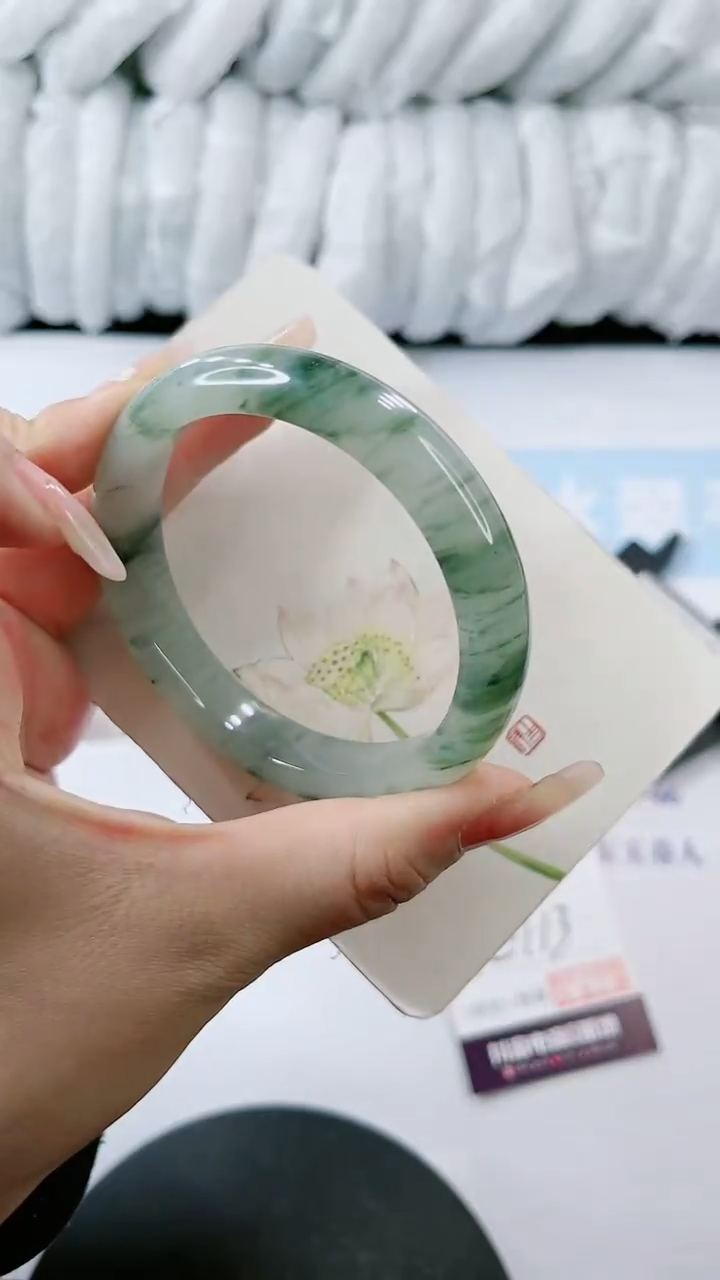 【闪购商品】石英质玉手镯未镶嵌多样性发货E113