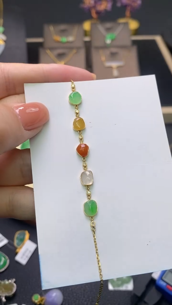 【闪购商品】翡翠颈饰18K金镶嵌净货18556