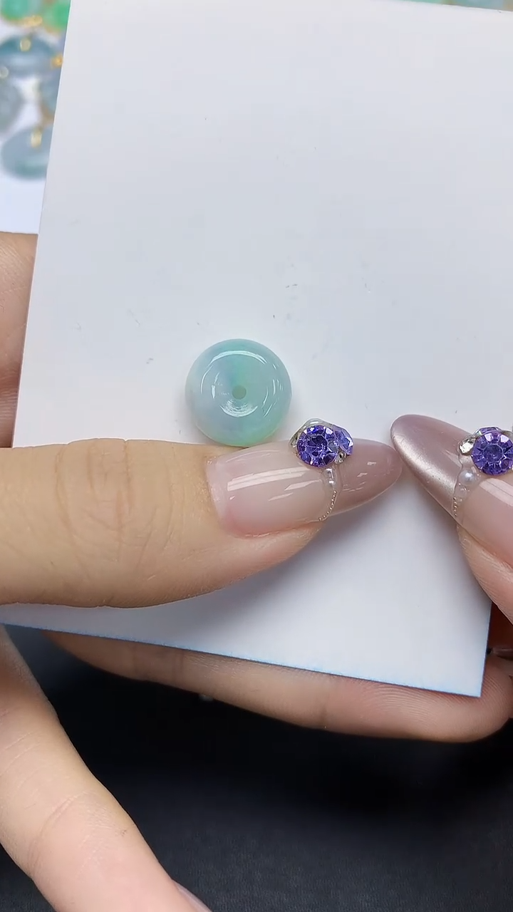 翡翠未镶嵌颈饰天然翡翠A货