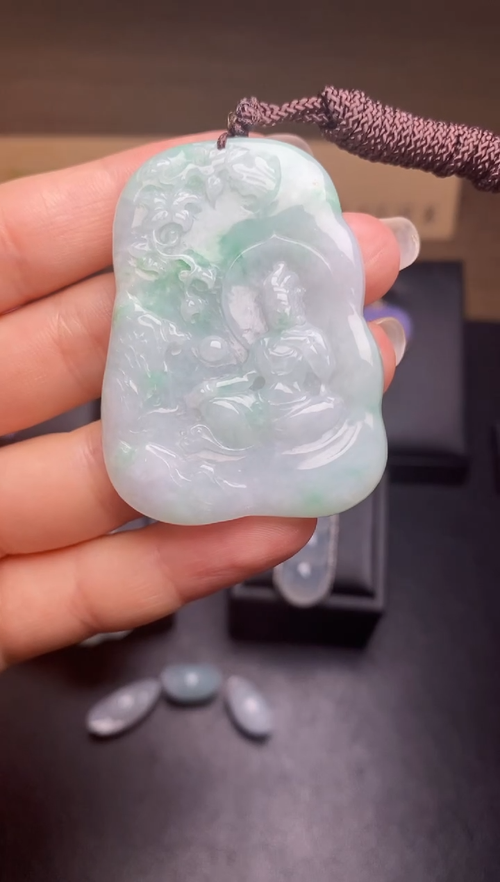 【闪购商品】翡翠颈饰未镶嵌翡翠