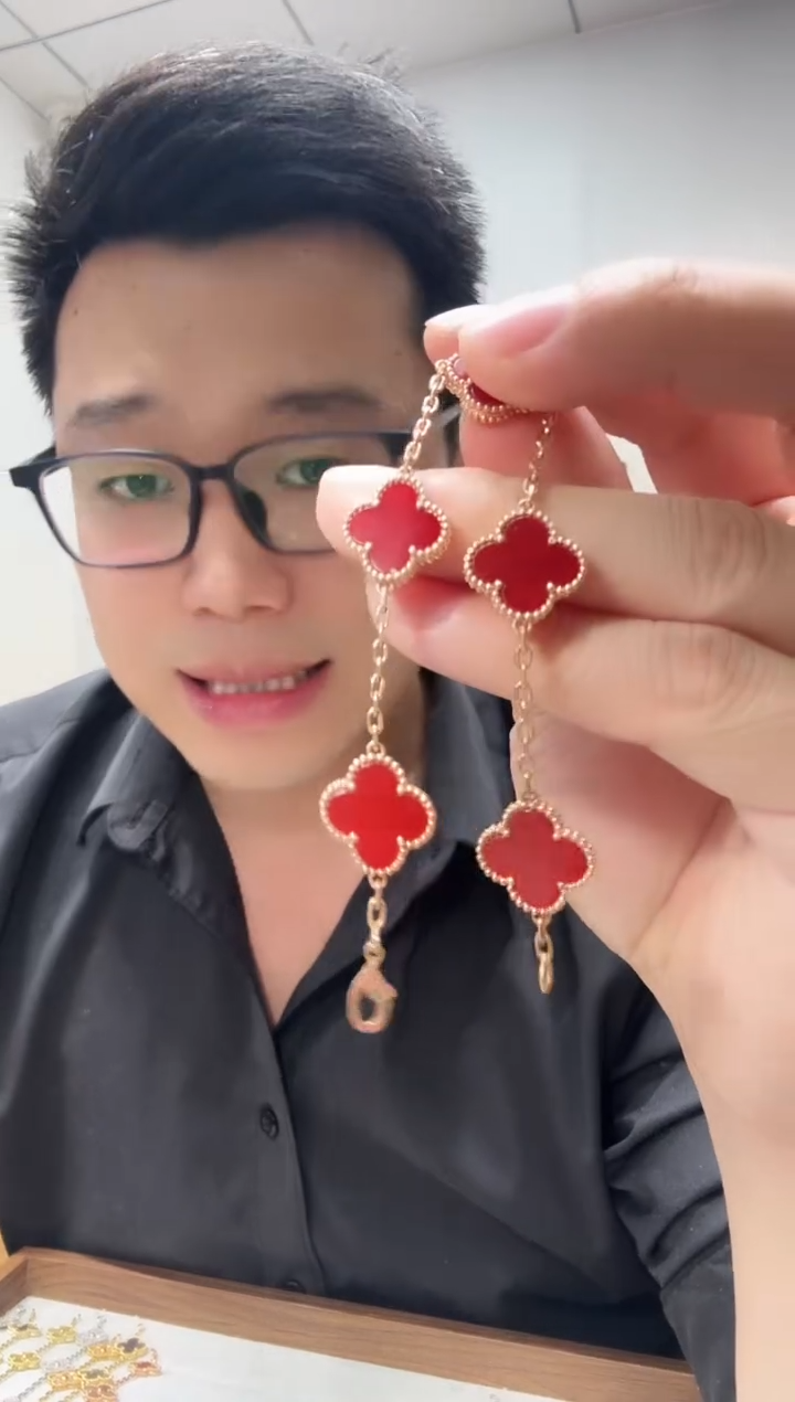 18K金镶嵌手链玛瑙/玉髓红色k玫，五花手链