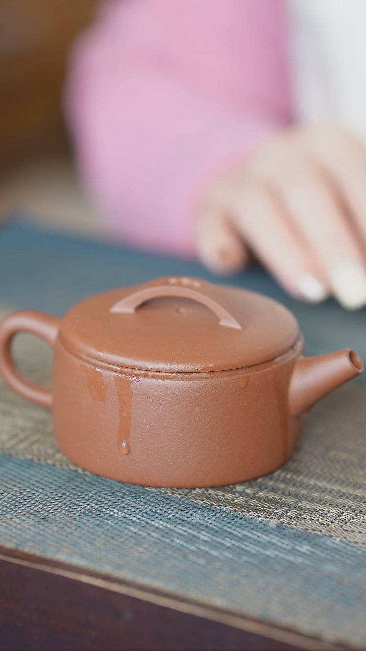 【闪购商品】喀左紫砂真不错，主播就是做壶的