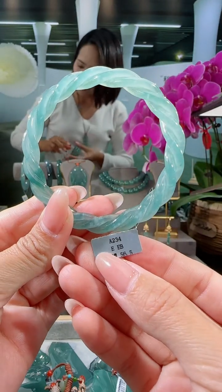 【闪购商品】翡翠手镯未镶嵌麻花56.5圈