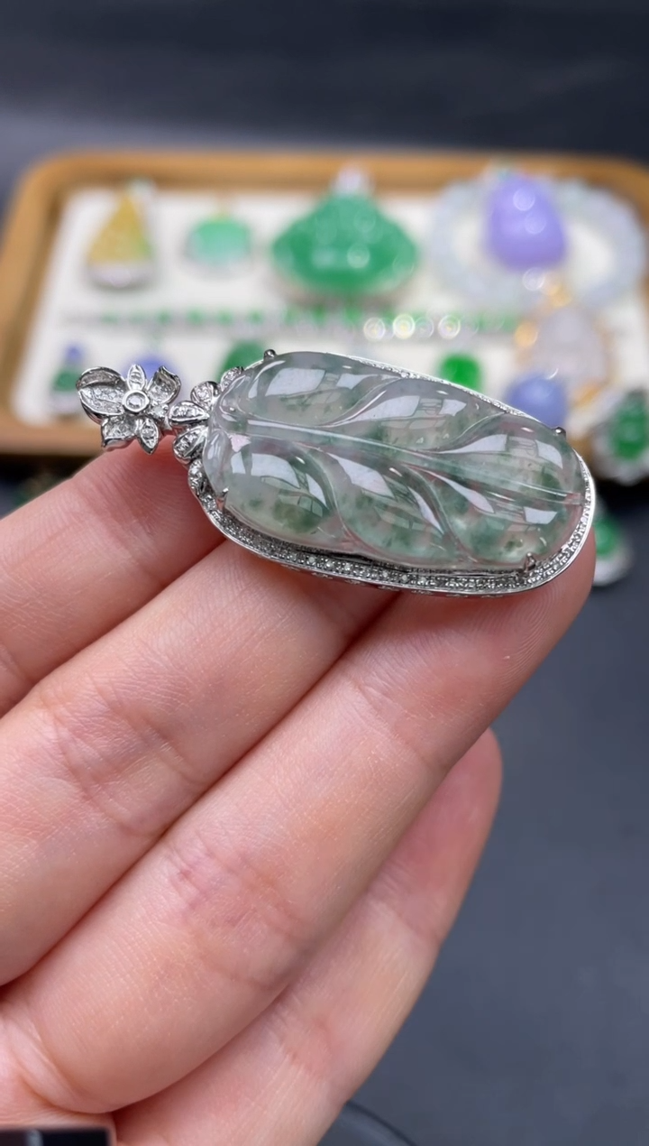 【闪购商品】翡翠颈饰18K金镶嵌169..........