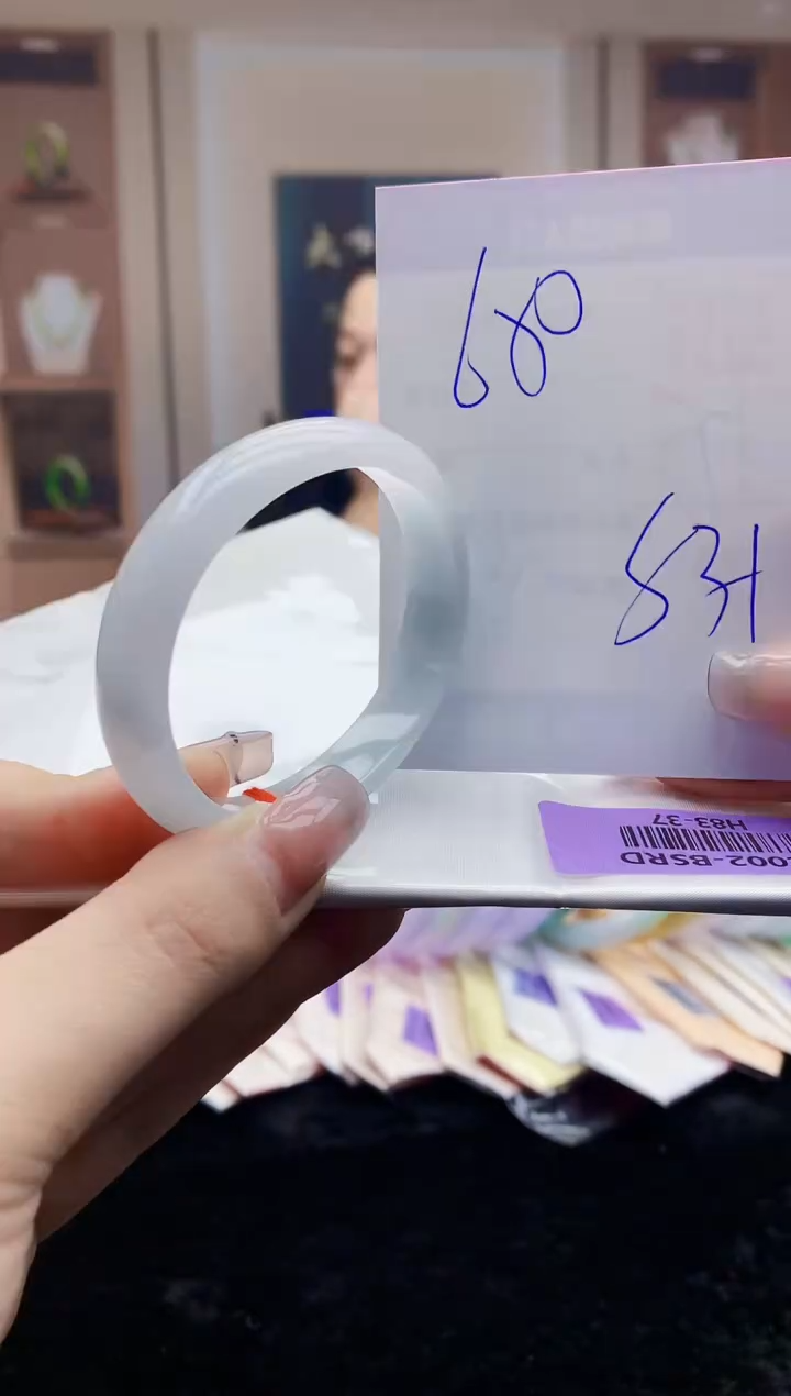 【闪购商品】翡翠手镯未镶嵌    H83-37