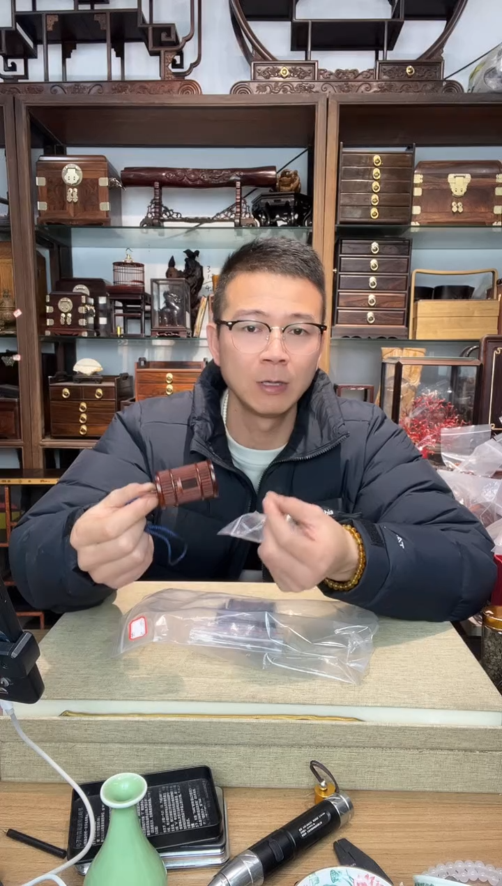 乌木类书架416小叶紫檀蝈蝈笼手把件  圆形