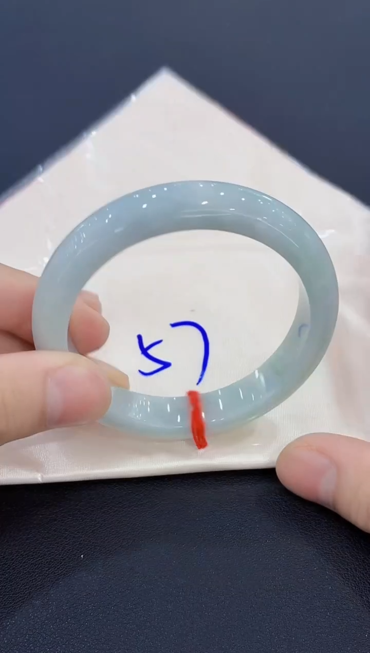未镶嵌手镯翡翠翡翠手镯