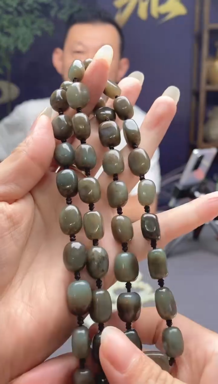 和田玉未镶嵌颈饰6