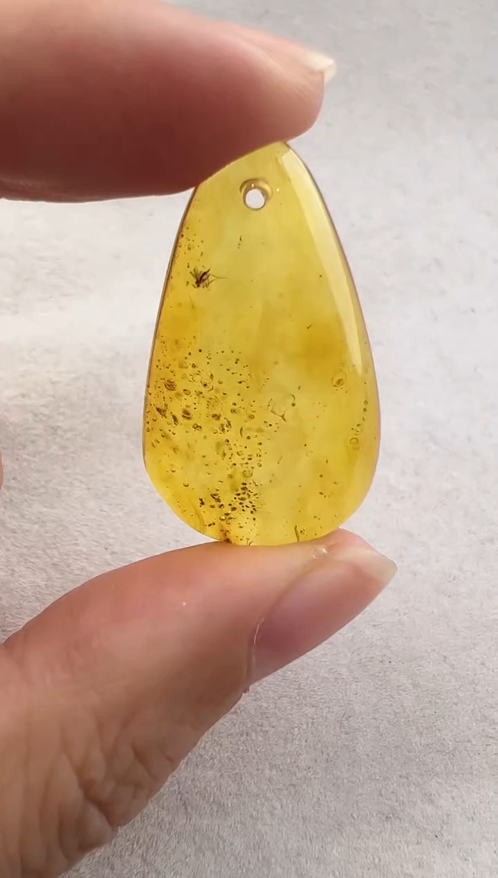 【闪购商品】琥珀裸石未镶嵌10113250-手机坠