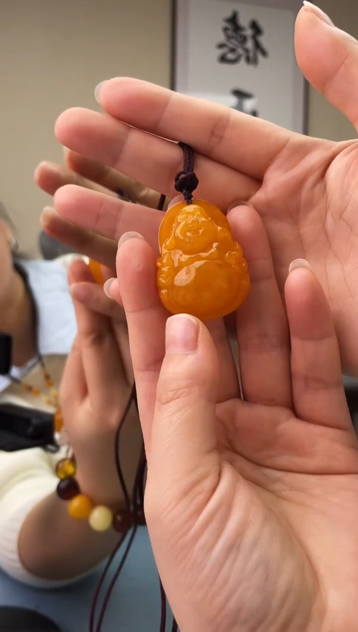 琥珀未镶嵌珠宝奇石T010微瑕假一罚十，多样性发一件