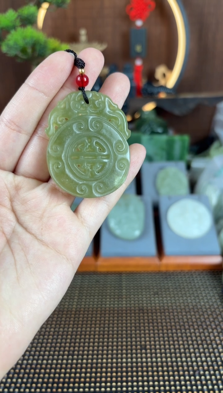 【闪购商品】和田玉颈饰未镶嵌1
