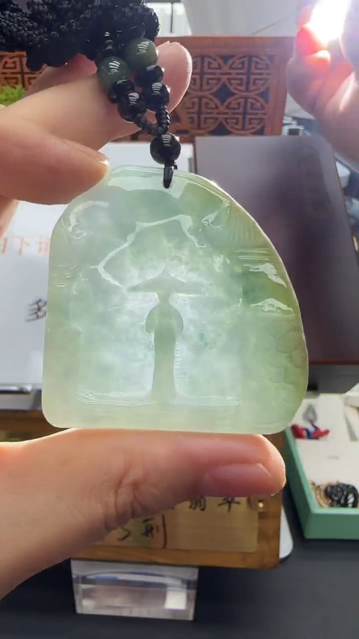 【闪购商品】翡翠挂件未镶嵌国雕谢林工（定制退货扣1000元）