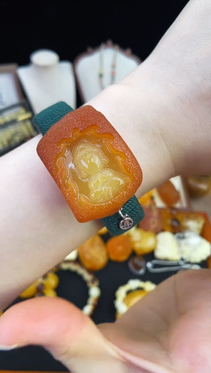 琥珀未镶嵌珠宝奇石柒月