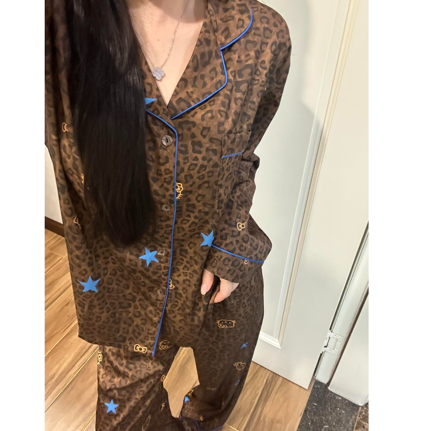 初秋穿搭豹纹Kitty冰丝睡衣女春秋新款长袖大码可外穿家居服套装