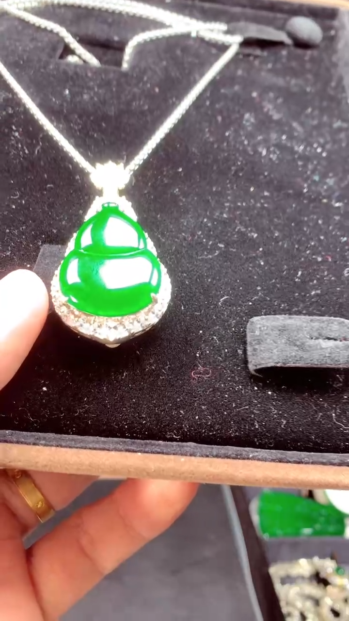 【闪购商品】定制翡翠未镶嵌W多样性发货拍一发一