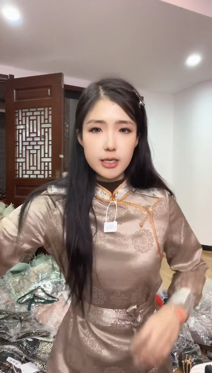 衬衣2X 135斤以里