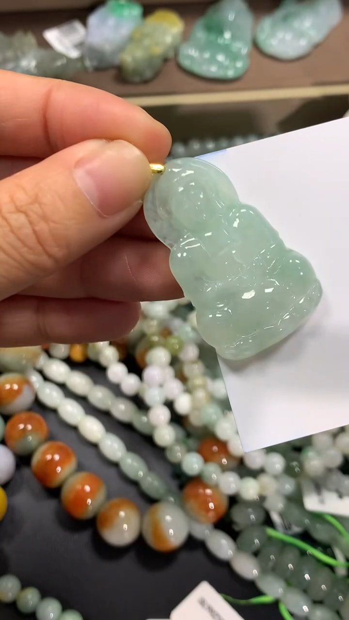 颈饰未镶嵌翡翠1