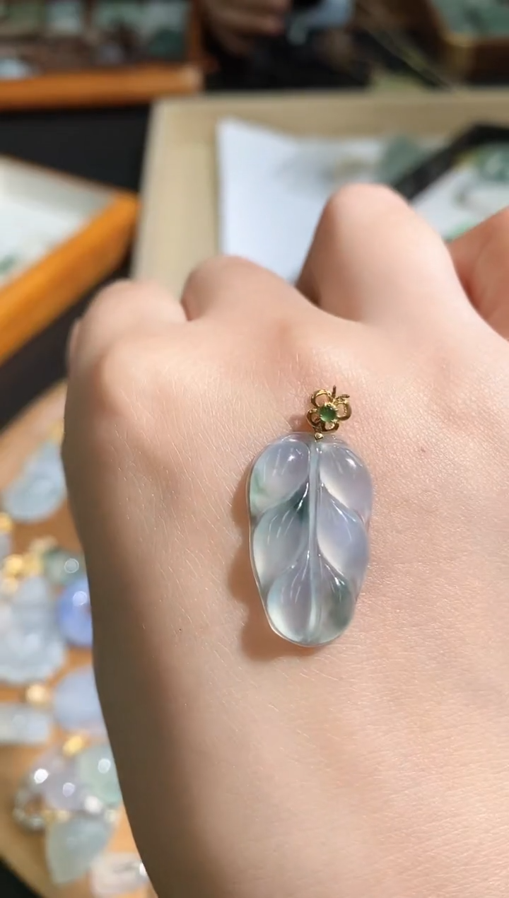 【闪购商品】翡翠颈饰18K金镶嵌250308281