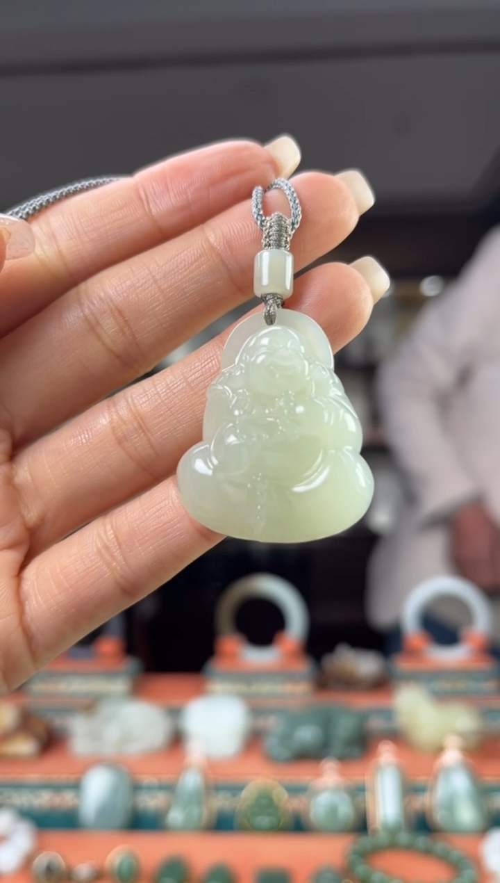 颈饰未镶嵌和田玉佩佩